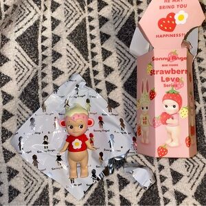 *AUTHENTIC* Sonny Angel Strawberry Love Monkey